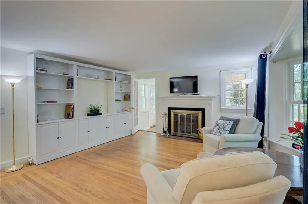 17 Stanhope Drive Barrington RI 02806