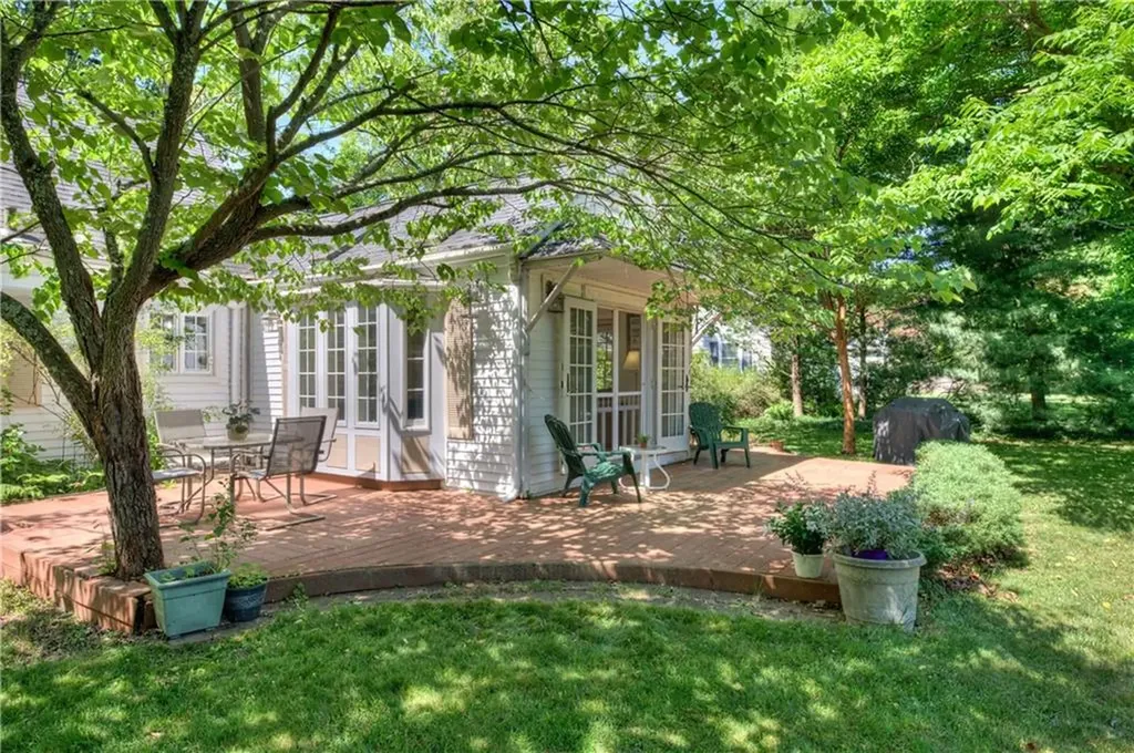 17 Stanhope Drive Barrington RI 02806