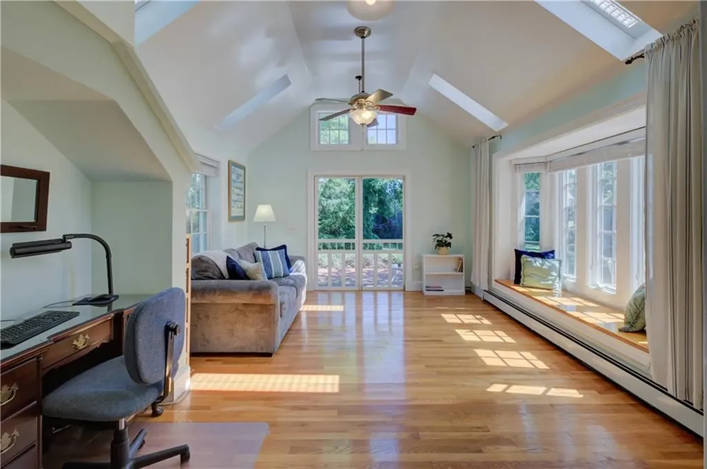 17 Stanhope Drive Barrington RI 02806