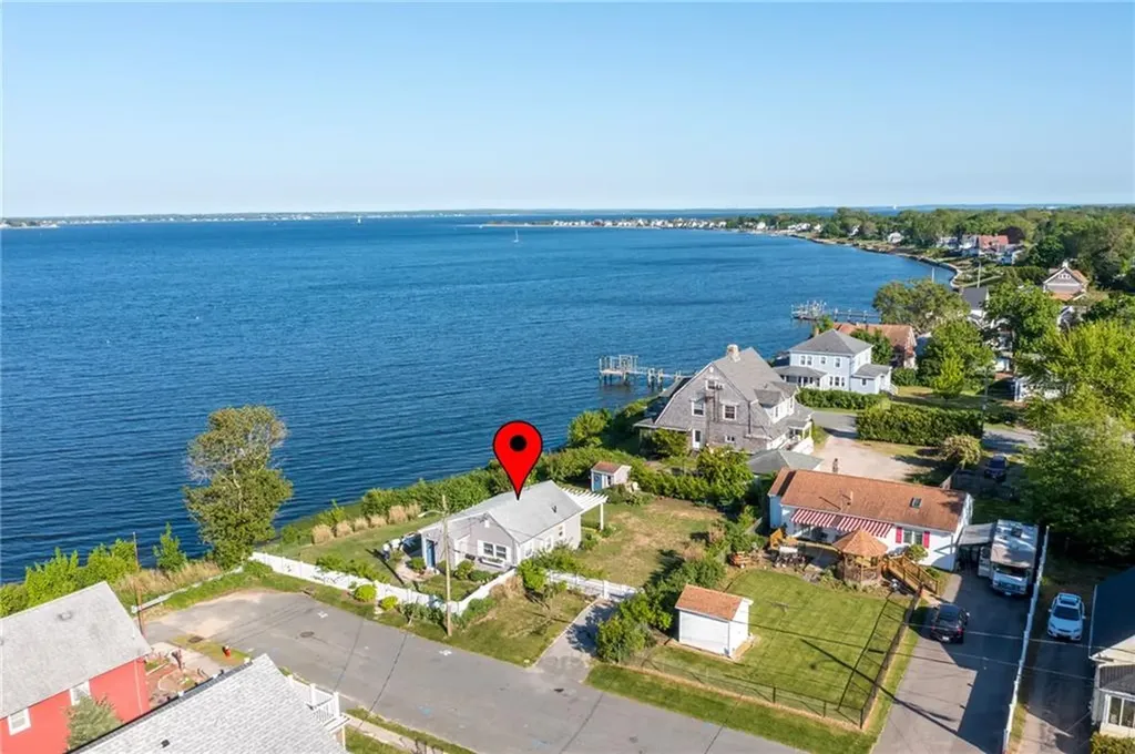 6 Dudley Avenue Warwick RI 02889