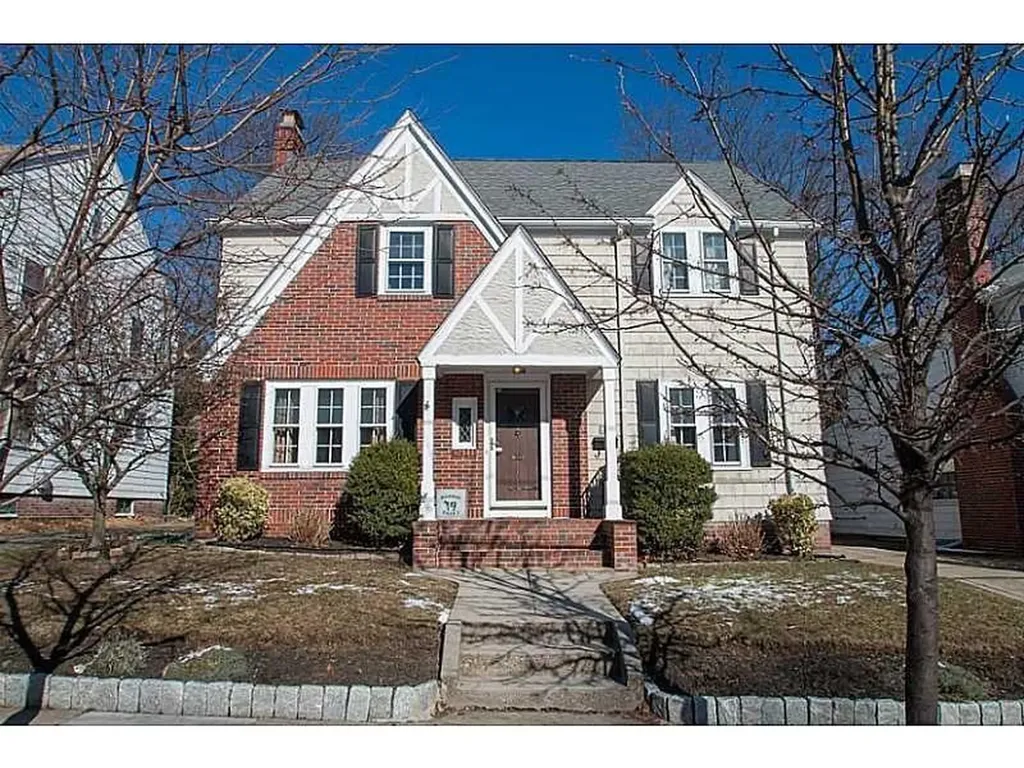 64 Sargent Avenue Providence RI 02906