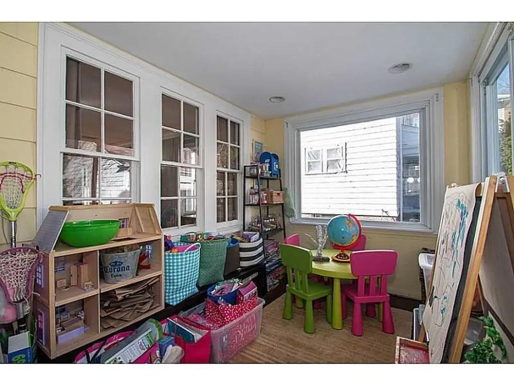 64 Sargent Avenue Providence RI 02906
