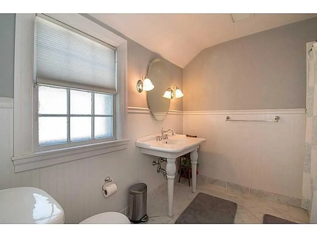 64 Sargent Avenue Providence RI 02906