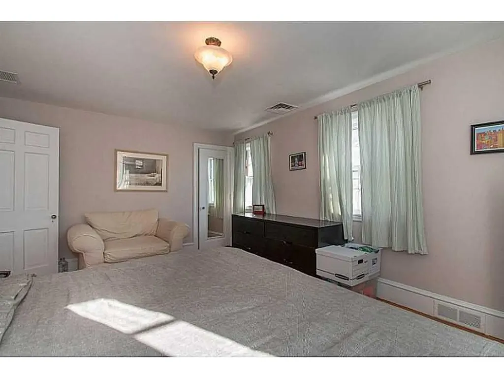 64 Sargent Avenue Providence RI 02906