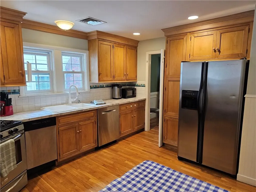 64 Sargent Avenue Providence RI 02906