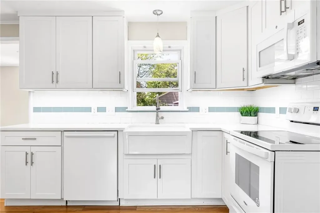 137 Alfred Drown Road Barrington RI 02806