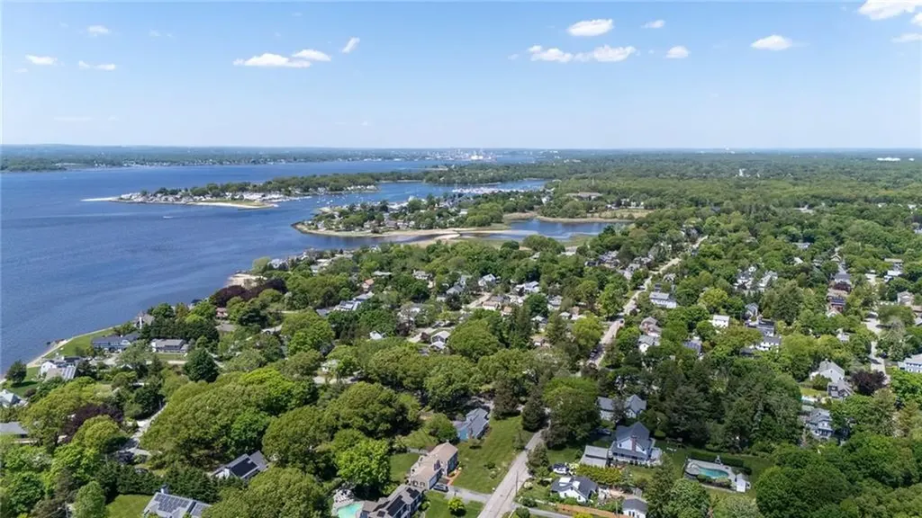 137 Alfred Drown Road Barrington RI 02806