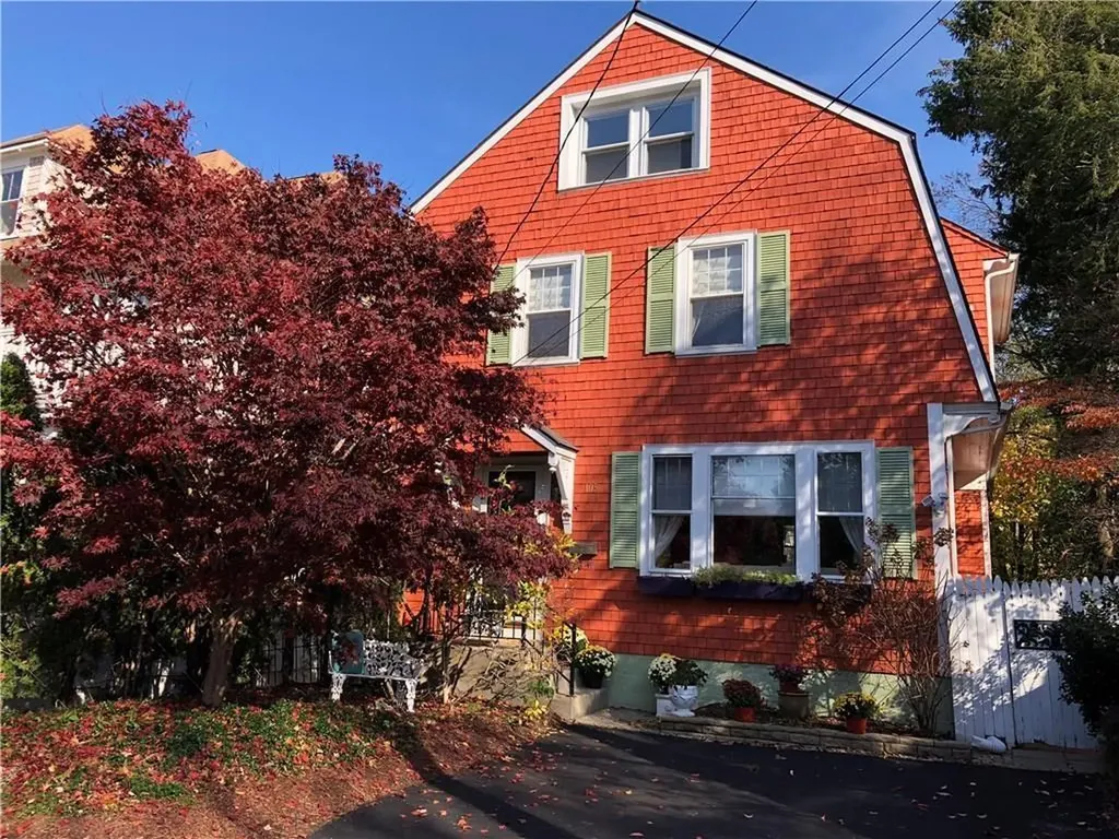 105 Arlington Avenue Providence RI 02906