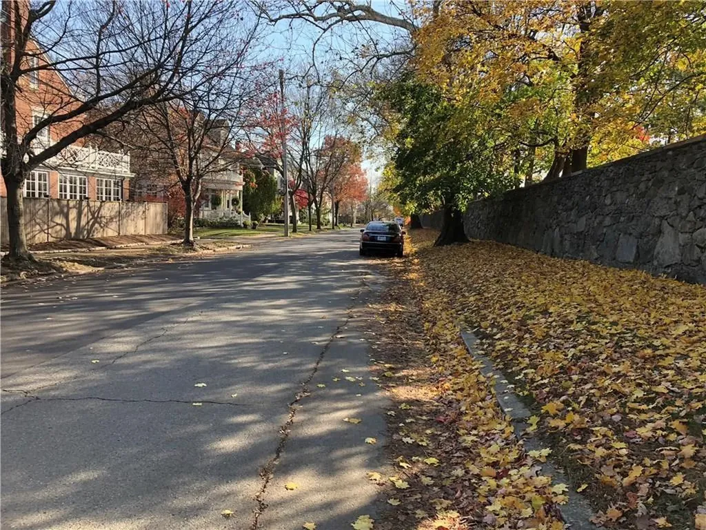 105 Arlington Avenue Providence RI 02906