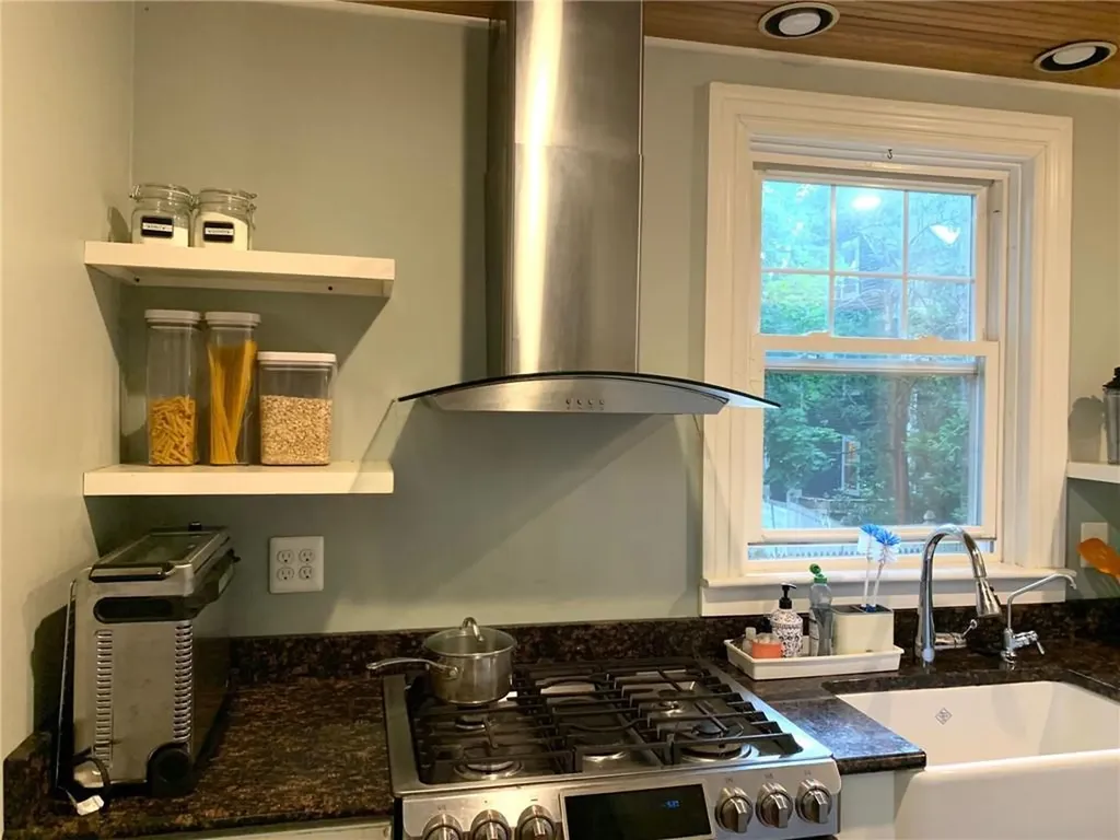 105 Arlington Avenue Providence RI 02906