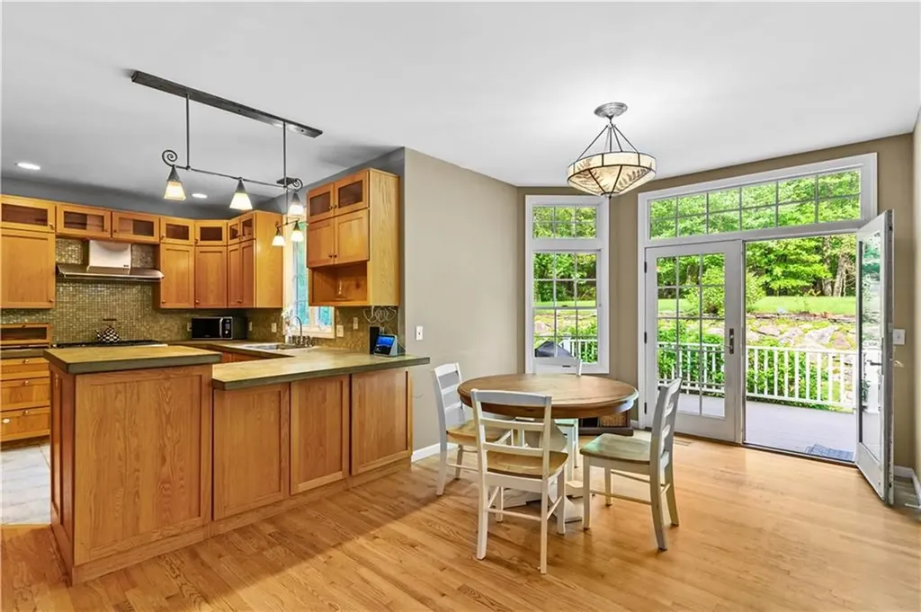 157 Joseph Court Warwick RI 02886
