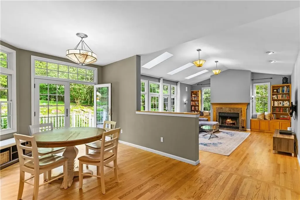 157 Joseph Court Warwick RI 02886