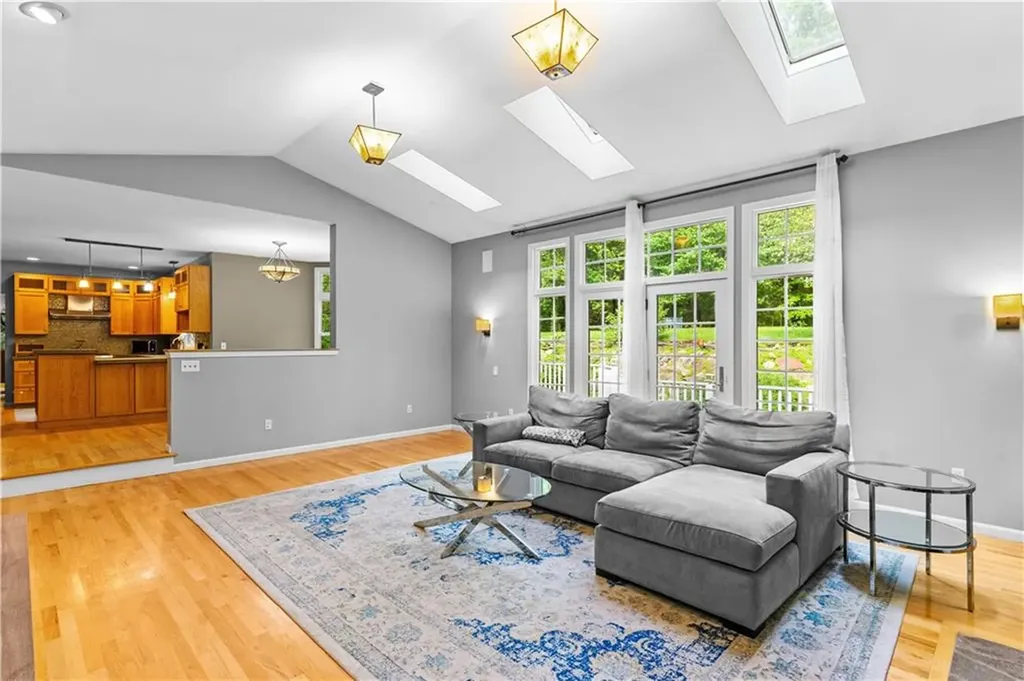 157 Joseph Court Warwick RI 02886