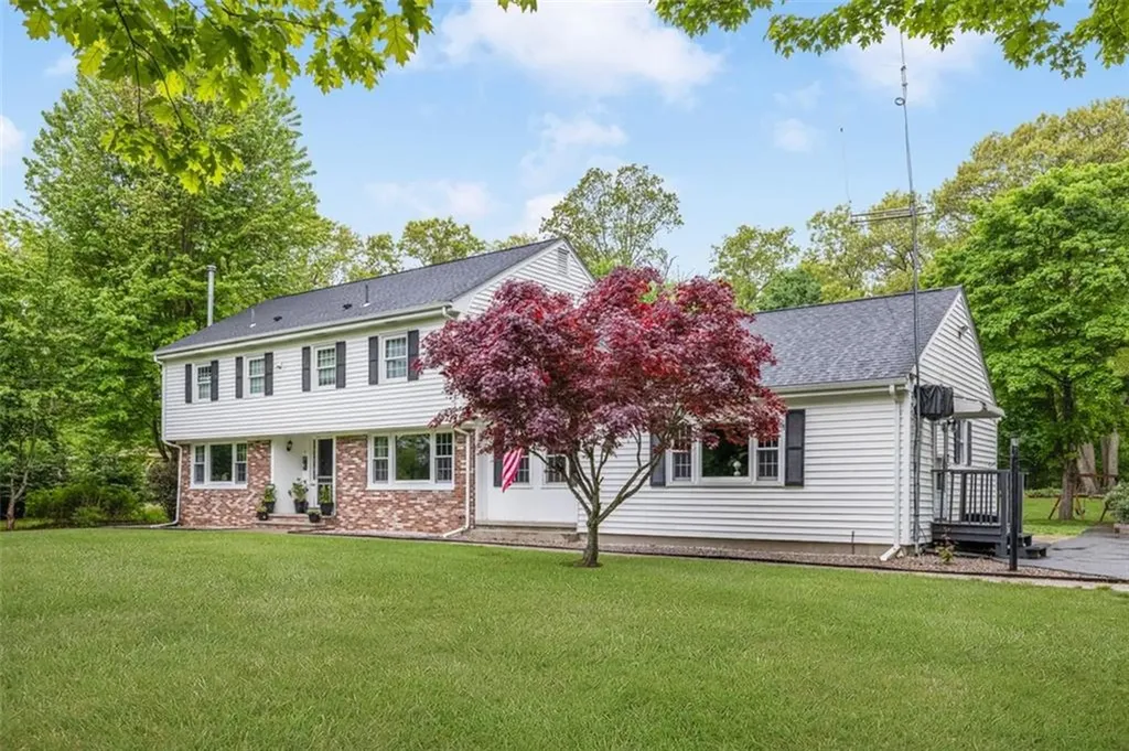 268 Log Road Smithfield RI 02917