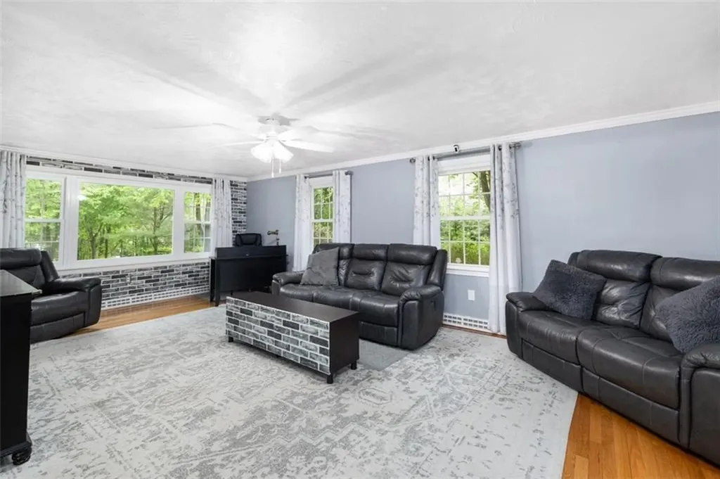 268 Log Road Smithfield RI 02917