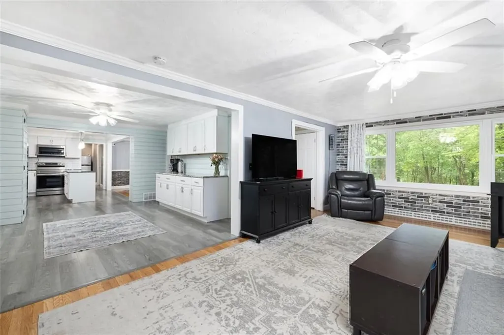 268 Log Road Smithfield RI 02917