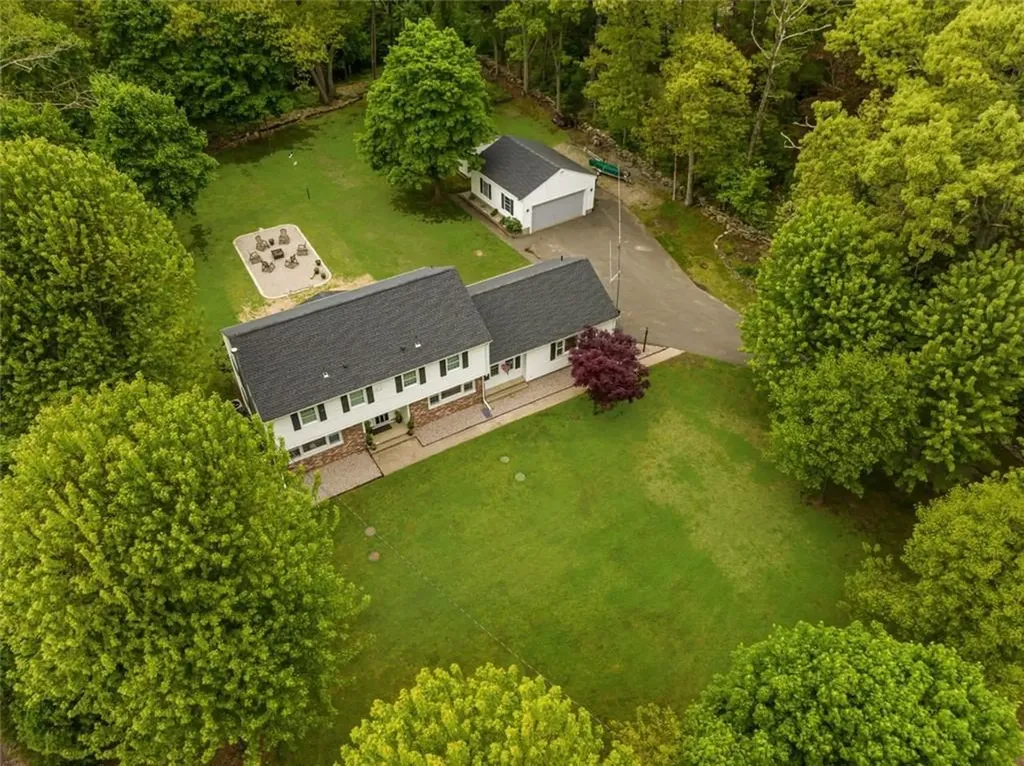 268 Log Road Smithfield RI 02917
