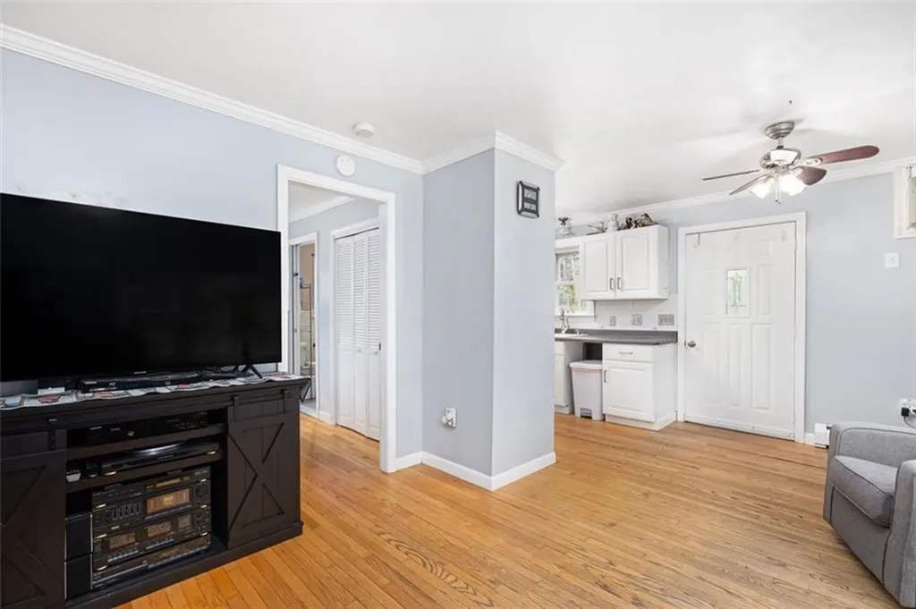 268 Log Road Smithfield RI 02917