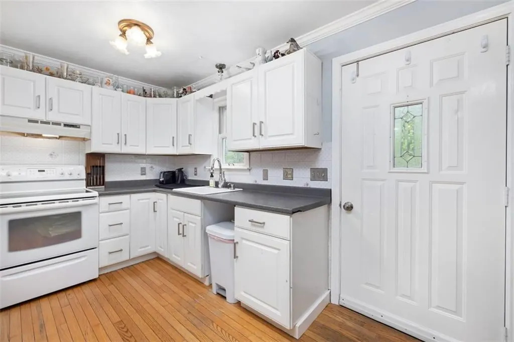 268 Log Road Smithfield RI 02917
