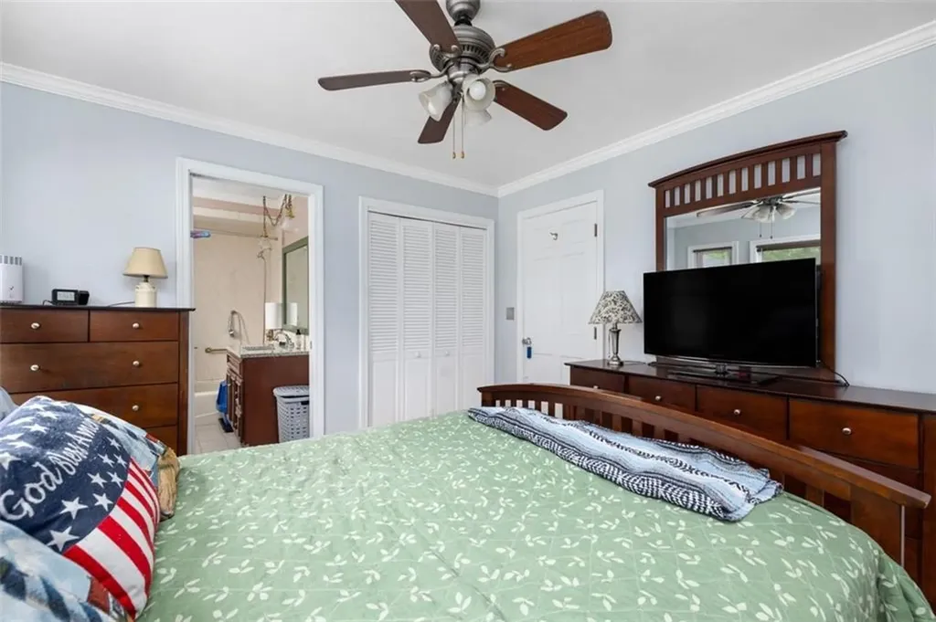 268 Log Road Smithfield RI 02917