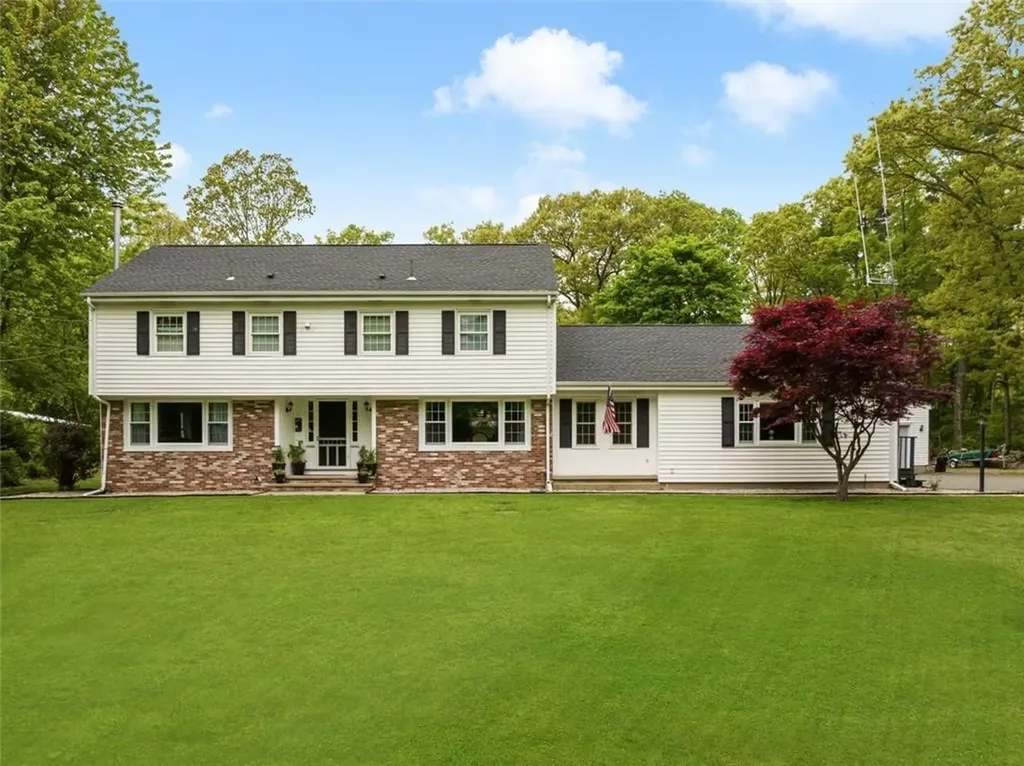268 Log Road Smithfield RI 02917