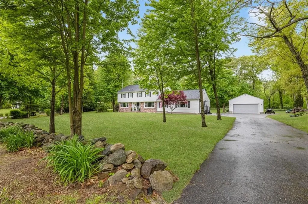 268 Log Road Smithfield RI 02917