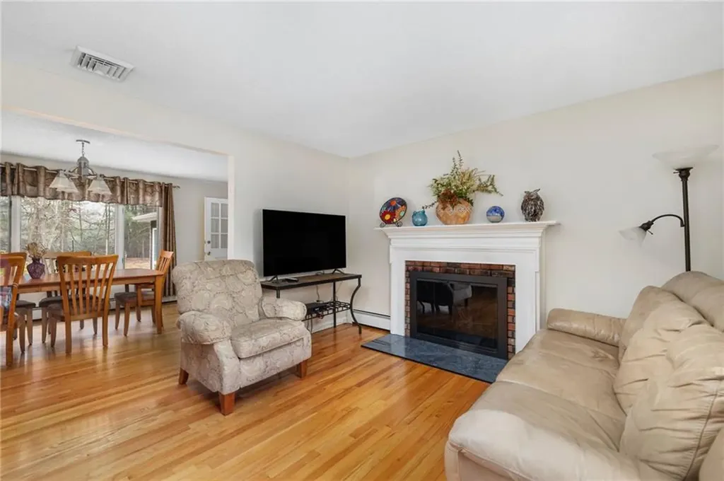 40 Spring Valley Drive East Greenwich RI 02818