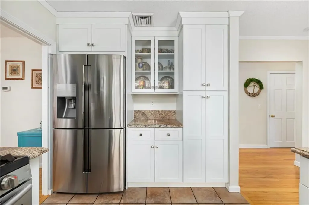 40 Spring Valley Drive East Greenwich RI 02818
