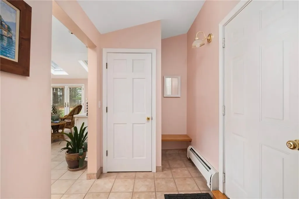 40 Spring Valley Drive East Greenwich RI 02818