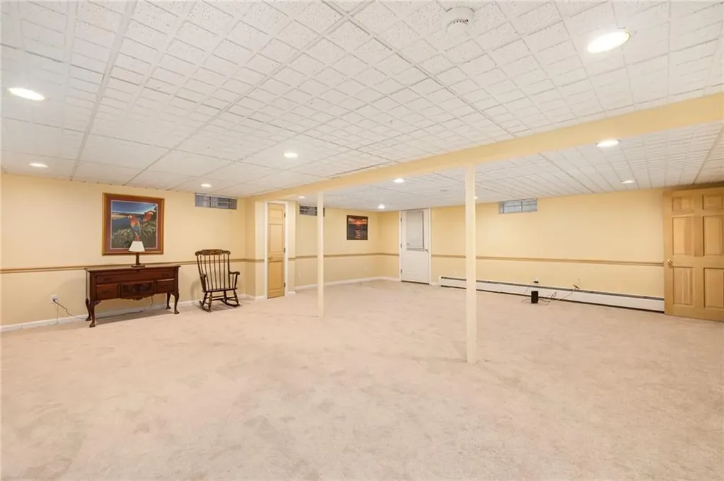 40 Spring Valley Drive East Greenwich RI 02818