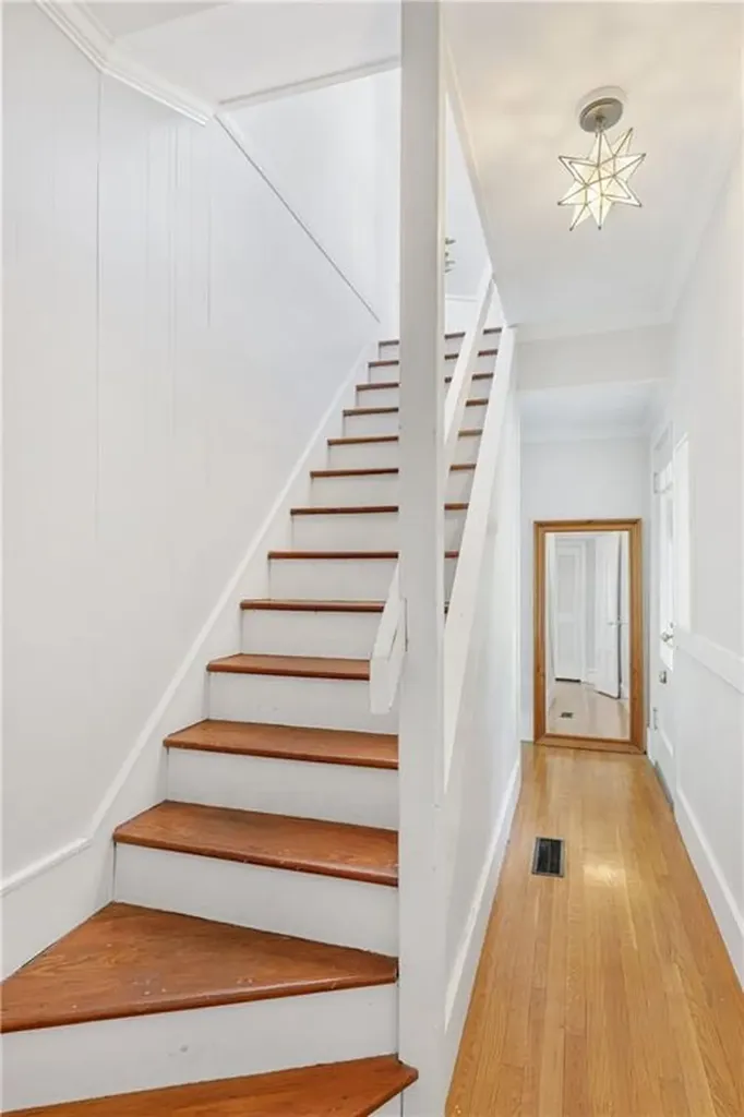 624 Maple Avenue Barrington RI 02806