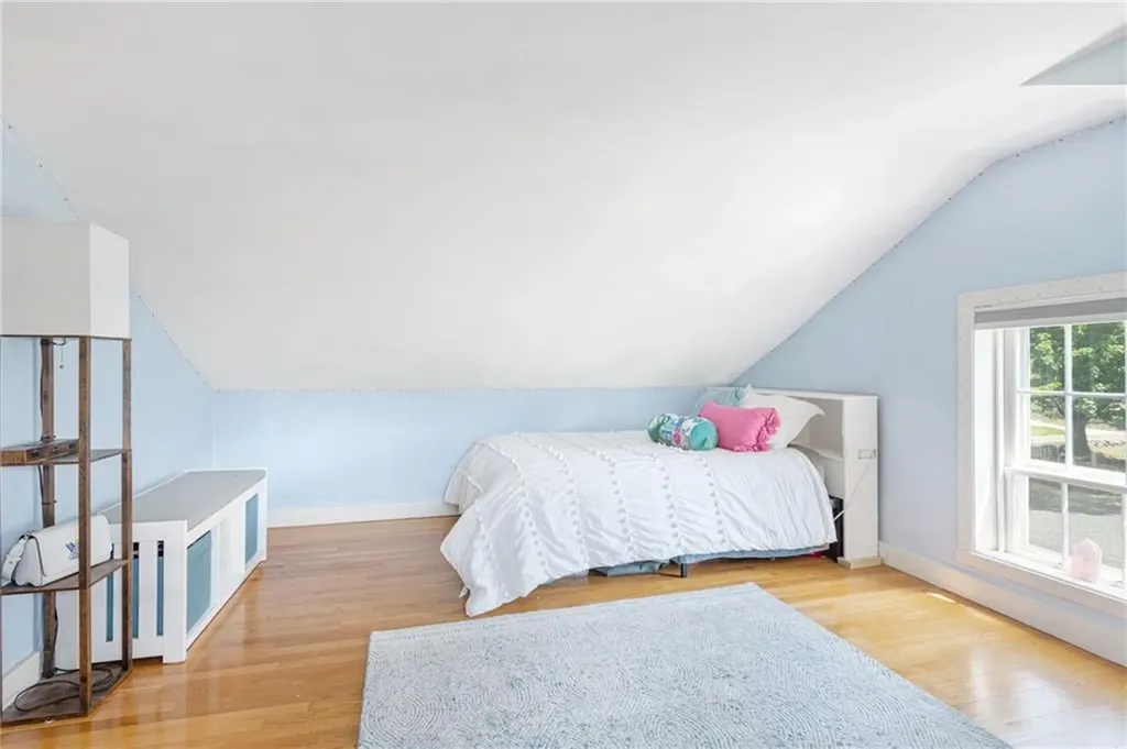 624 Maple Avenue Barrington RI 02806