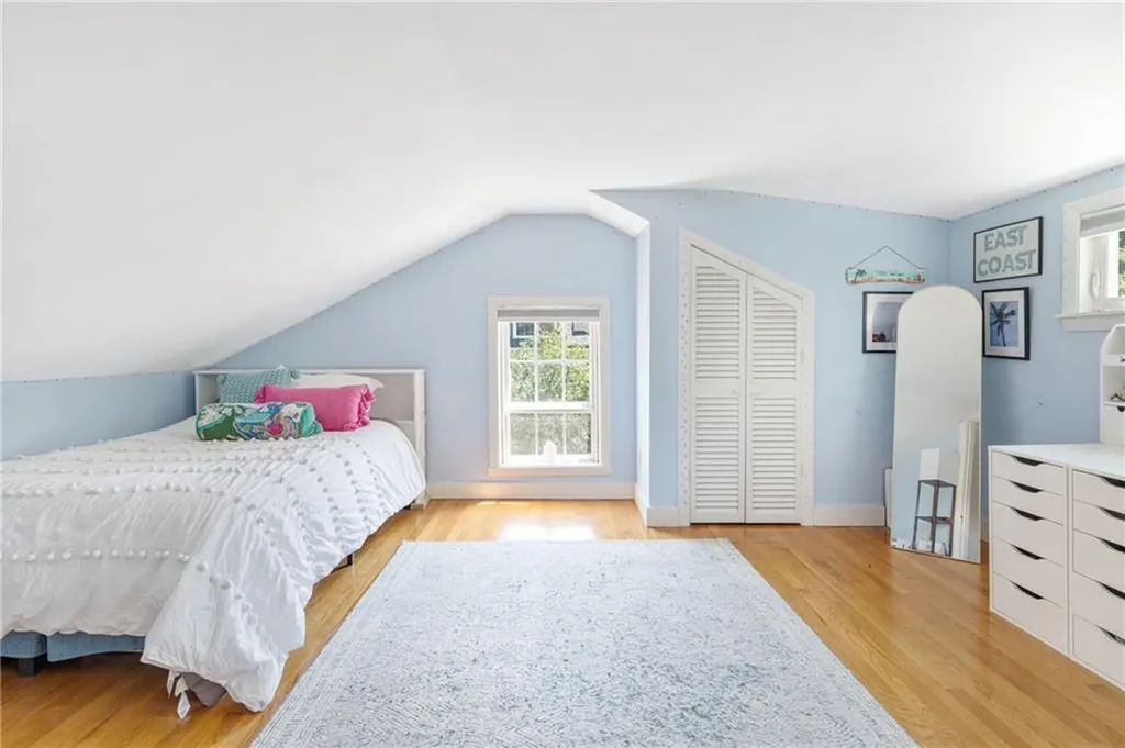 624 Maple Avenue Barrington RI 02806