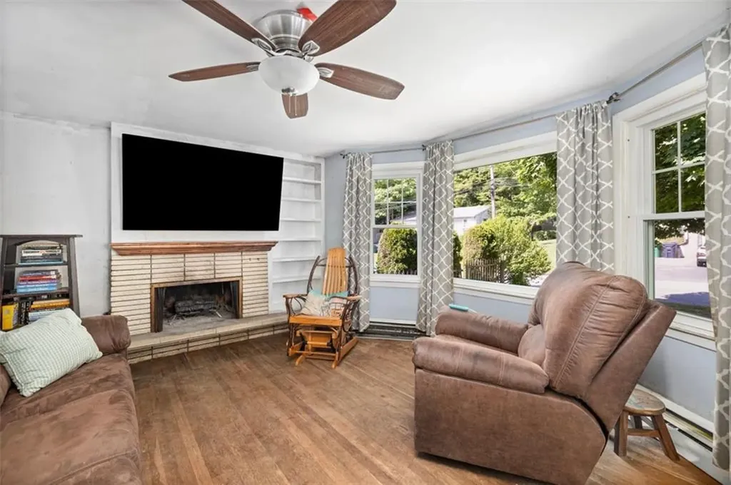 244 Sumner Avenue Warwick RI 02888