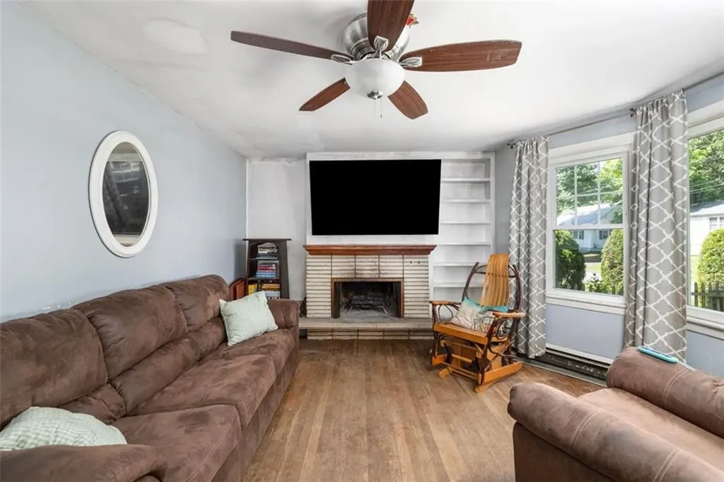 244 Sumner Avenue Warwick RI 02888
