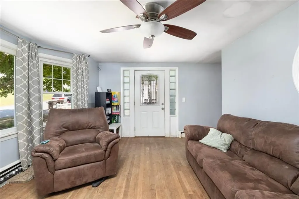 244 Sumner Avenue Warwick RI 02888