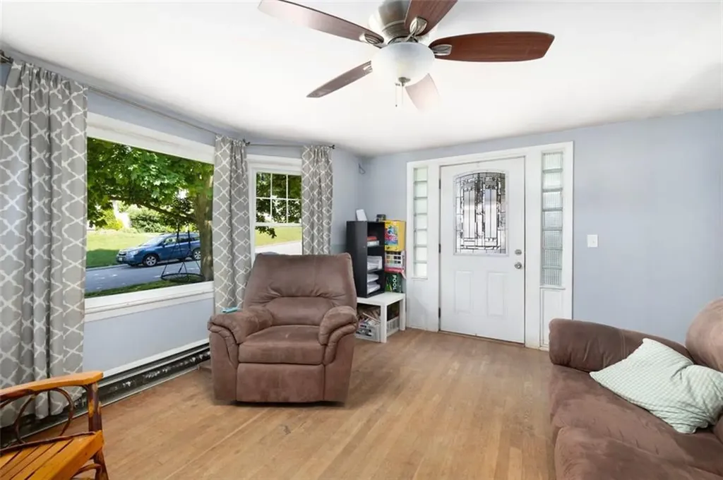 244 Sumner Avenue Warwick RI 02888