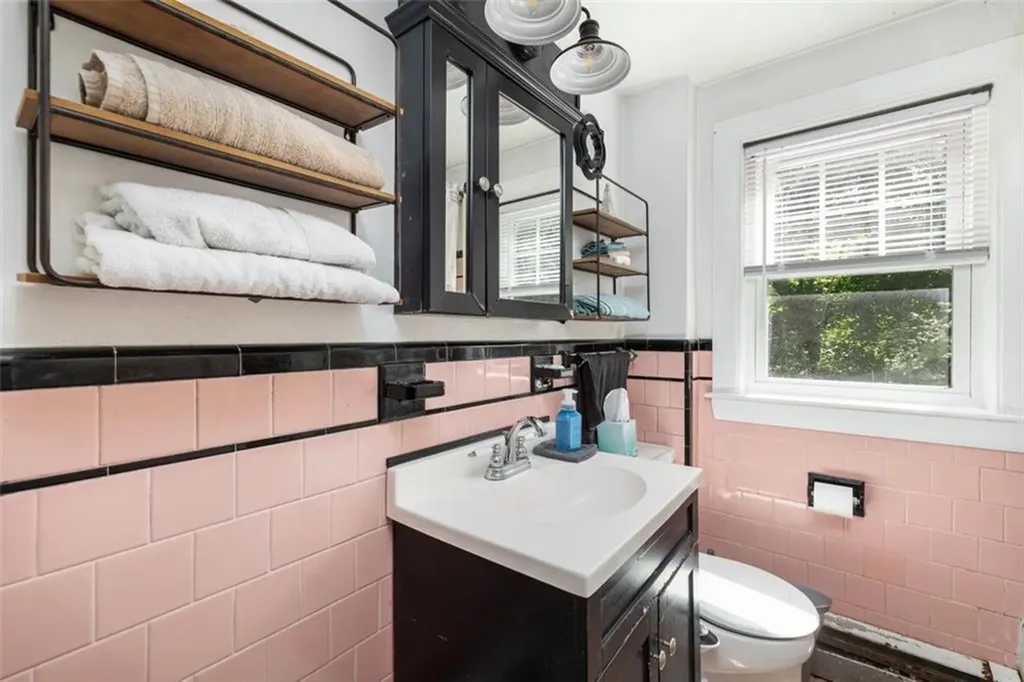 244 Sumner Avenue Warwick RI 02888