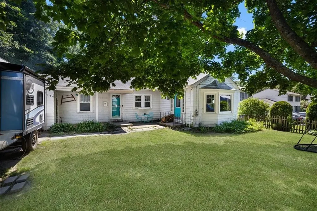 244 Sumner Avenue Warwick RI 02888