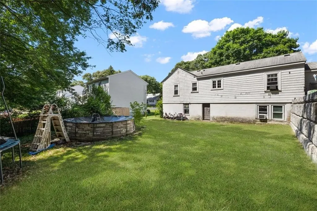 244 Sumner Avenue Warwick RI 02888