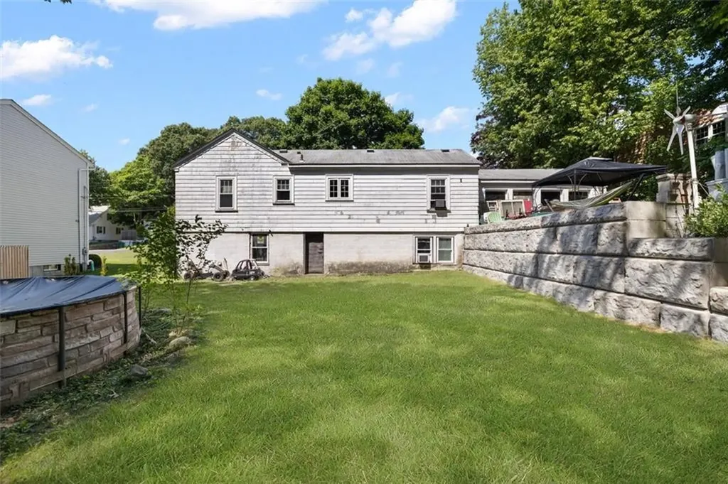 244 Sumner Avenue Warwick RI 02888