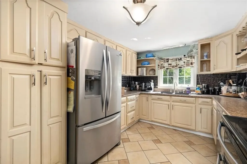 244 Sumner Avenue Warwick RI 02888