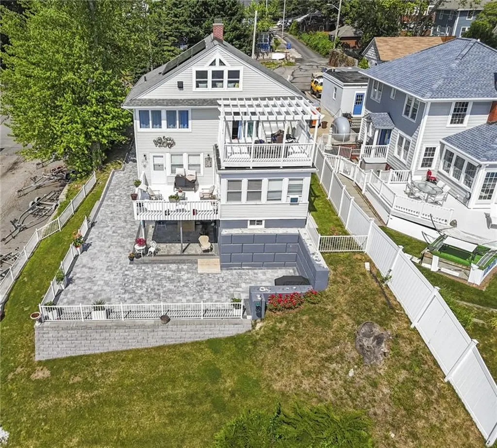 12 Rushton Drive Cranston RI 02905