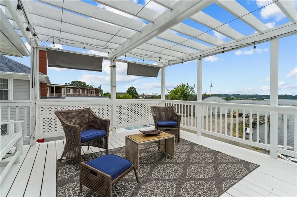 12 Rushton Drive Cranston RI 02905