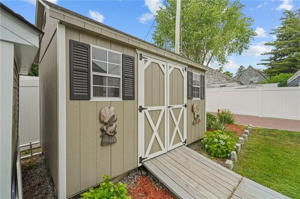 12 Rushton Drive Cranston RI 02905