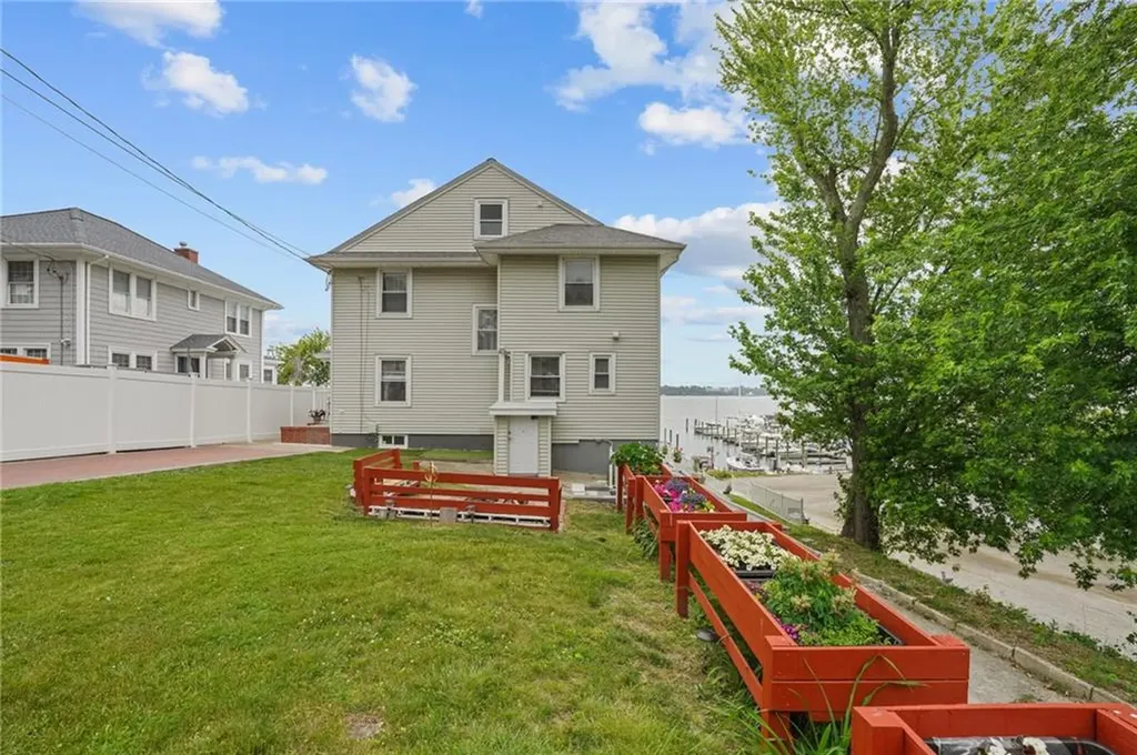 12 Rushton Drive Cranston RI 02905