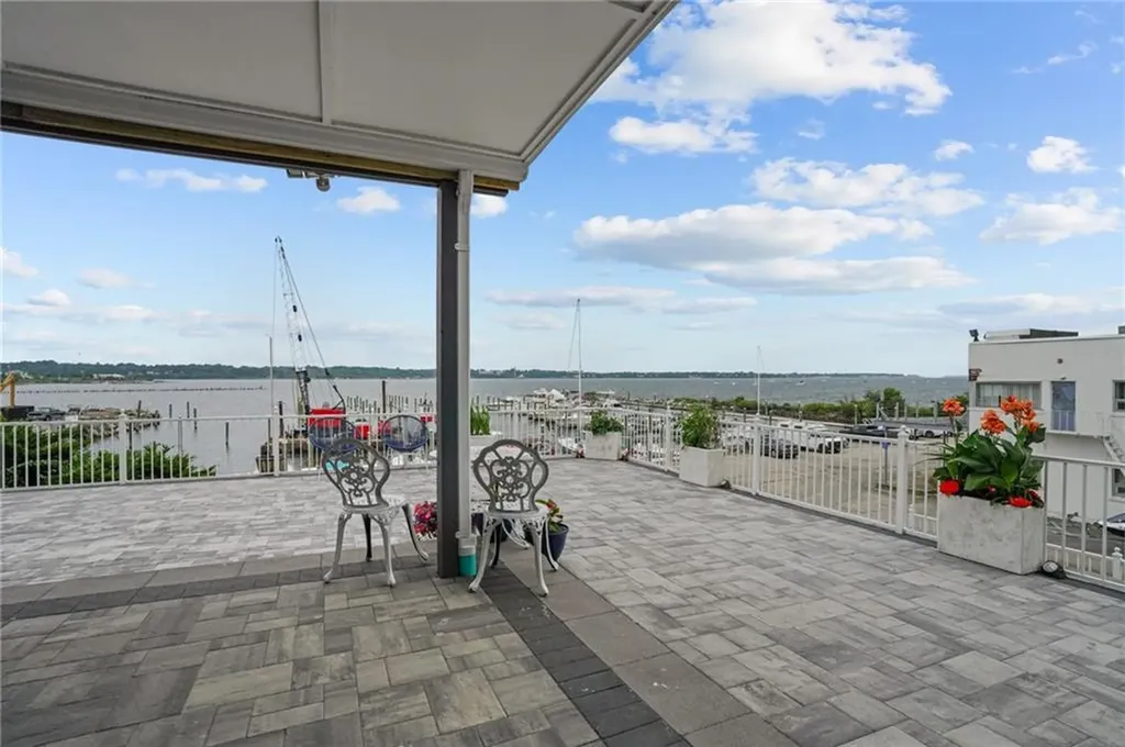 12 Rushton Drive Cranston RI 02905