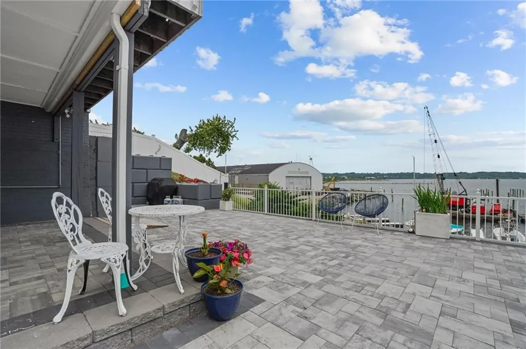 12 Rushton Drive Cranston RI 02905