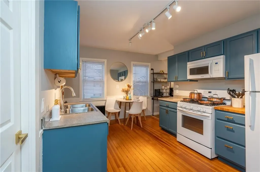884 River Avenue Providence RI 02908