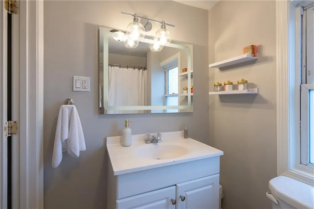 884 River Avenue Providence RI 02908
